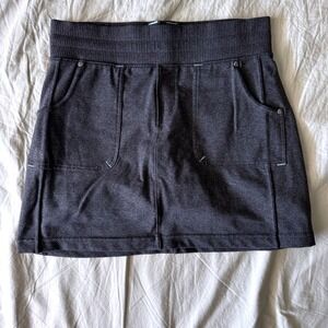 Athleta Northpeak Stretch Skort Black Gray Active Drawstring Pockets Size Small